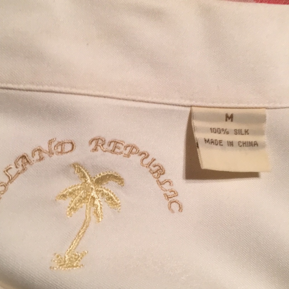 Island Republic Men’ Size Medium silk shirt